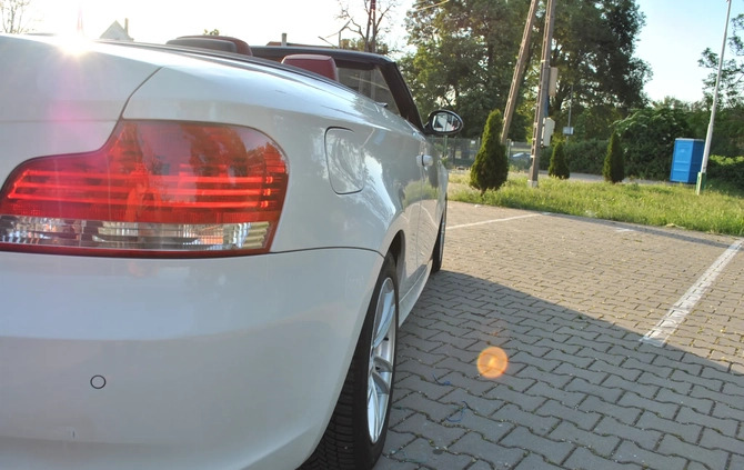 BMW Seria 1 cena 27000 przebieg: 243725, rok produkcji 2008 z Strzelin małe 301